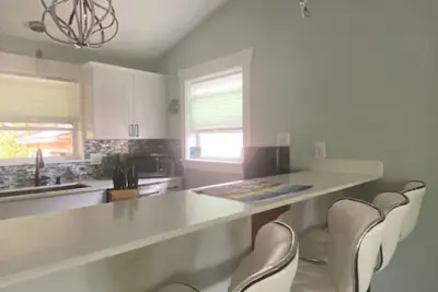 Image de Breathtaking views within a tropical paradise-and just 10 minutes from the beach