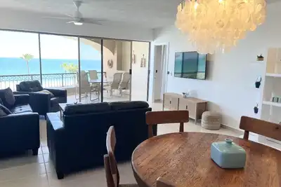 Image de Beachfront Newly Remodeled Luxury Condo-Sonoran Spa W 410 -3br 2 Ba Next to pool