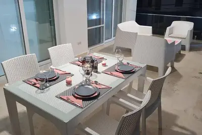 2 Br Apartment A8