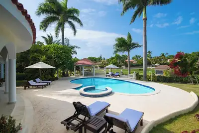 Image de 3-4 Bedroom Villa in a luxurious Lifestyle Holiday Vacation Resort