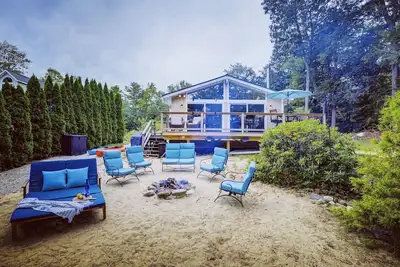 Image de Lakefront Chalet/ Kayaks/ Family-friendly / Stunning Views