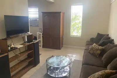 Image de Votre Bargain Ybor est ici!