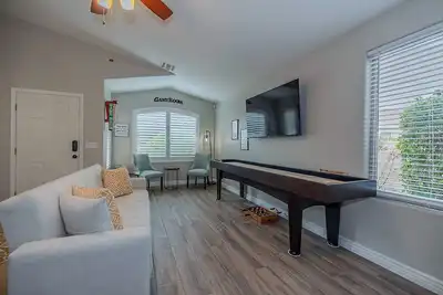 Image de Beautiful desert family home