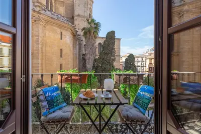 Image de Magnifique appartement avec balcons et vue sur la Cathédrale Ii
