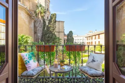 Image de Magnifique appartement avec balcons et vue sur la Cathédrale I