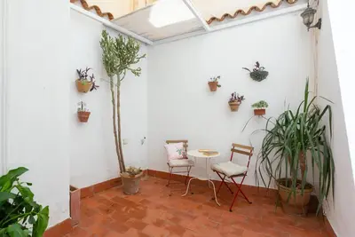 Image de Appartement lumineux avec deux chambres et patio
