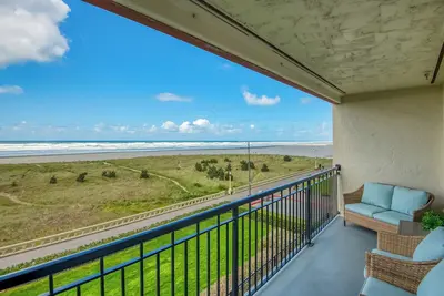 Image de Oceanfront 3rd floor Balcony 2 blocks to Turnaround-Work Remotely