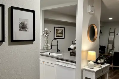 Image de New Remodel in the Heart of Eagle near Boise