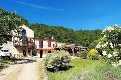 Image de Gîte de campagne écologique et paisible en pays cathare, avec accueil chevaux