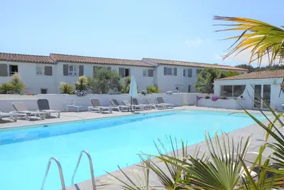 Image de Ile de Ré Bord Plage jolie villa 3* Cosy Piscine chauffée 200m centre du village
