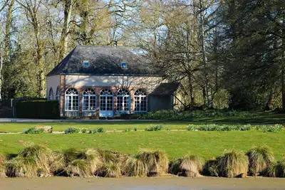 Image de L'orangerie du domaine de la Cour