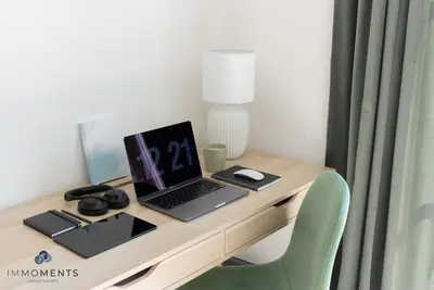 Image de Stilvolles Apartment im Zentrum mit Netflix We 23