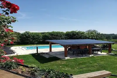 Image de Jolie Lotoise en pierre avec piscine au calme classée 3 étoiles