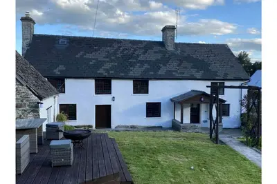 Image de 16th century farmhouse with traditional features, perfect for walking & relaxing