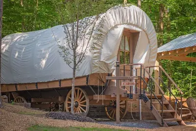 Image de Caney Creek | Luxury Covered Wagon Glamping