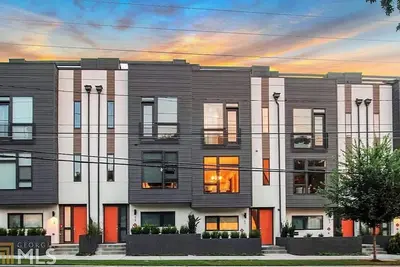 Image de 4-Story Rooftop Oasis- Fire Pit/King Suite