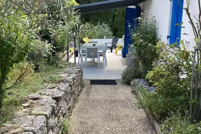 Image de 10 kms from Périgueux, Gîte in the countryside \"Le Père Igor\"