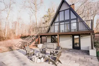 Image de Luxury Chalet with Mountain Views & Hot Tub