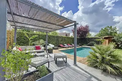 Image de A 30 Km de Paris, maison au calme avec piscine chauffée