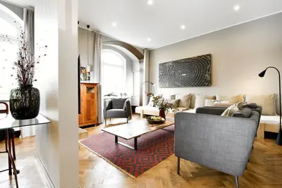 Image de Villa B-New spirit within old walls: luxurious living in the residential town of Gotha