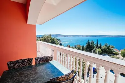 Holiday Apartment, two Bedrooms, Balcony View