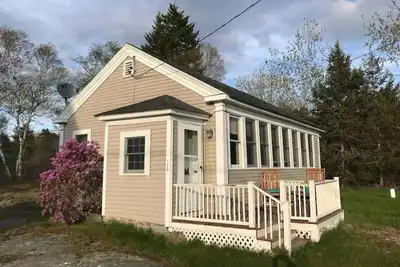 Image de Charming Historic School House now with High Speed Internet