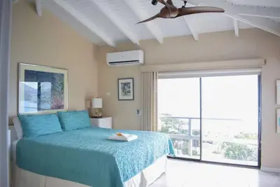 Image de Frenchman's View Villa 2 Bd/2. 5 Ba w/ Pool