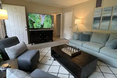 Image de Comfy 3-Bedroom Vacation Home with Garage Parking!