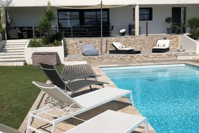 Image de Maison d’architecte avec piscine entre cassis et Aix en Provence