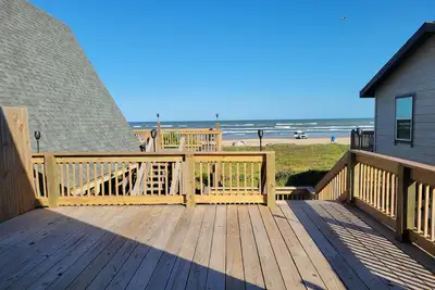 Image de Beachfront Pathway Through the Dune onto the Beach