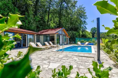 Image de Maison de vacances privée avec climatisation, piscine privée, Wifi, bain à remous, Tv, terrasse