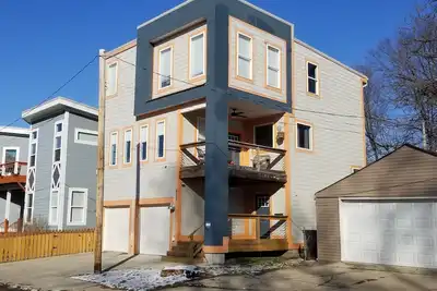 Image de Fountain Square Chateau Downtown Indy - Spacious and Amenity Rich!