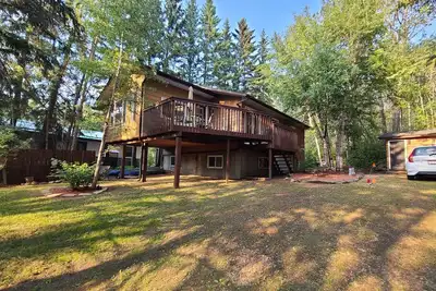 Image de Sylvan Lake  Sunbreaker Cove Elegant Retreat