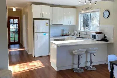 Image de Secluded accommodation in close proximity to the picturesque township of Bright.