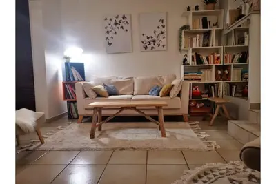 Image de Maison calme de plain pied au centre des châteaux.