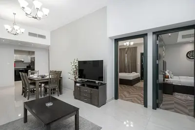 Image de Family-Sized 4br | Pool, Jacuzzi and Gym