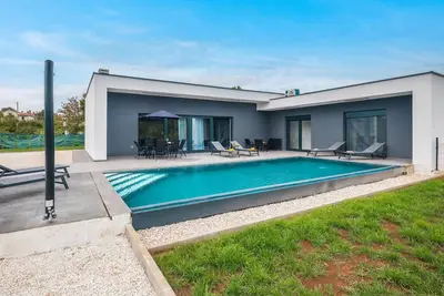 Image de Superbe maison à Zminj avec WiFi