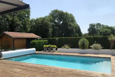 Image de Villa contemporaine avec piscine