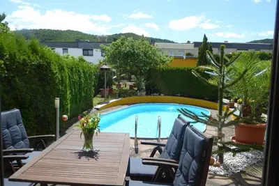 Image de Apartment rosehip path