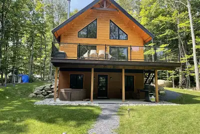 Image de Le bois c'est Chouette - Chalet et spa Owl's Head