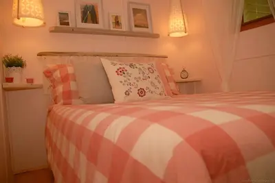 Image de ||Chalets by Stanhope Beach- Adults only 1 or 2 bedroom