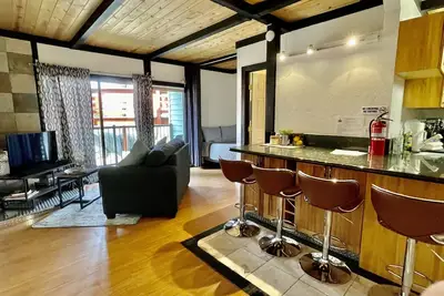 Great Location! Studio, close to Ski+Hike+Beach