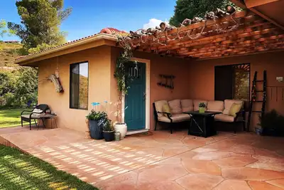 Image de Bitter Creek Villa  Suite - Hilltop Oasis—hot tub & free kayaking