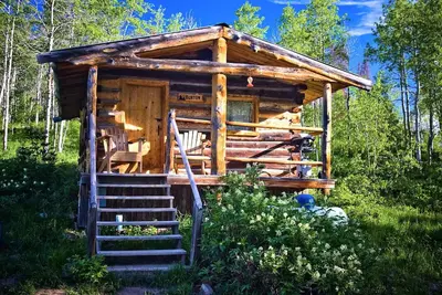 Image de Burton Cabin - Secluded Rustic Charm