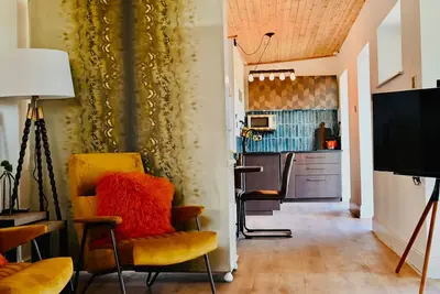 Image de Quaint converted stables surrounded by countryside