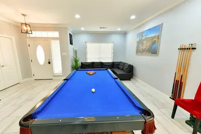 Image de Relaxing, Spacious, Family Fun at Grand Hearth Home