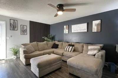 Image de Spacious 1king bd/2queen 15mins polar express