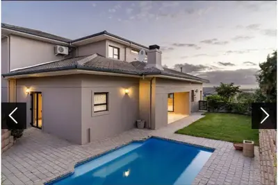 Image de Private, secure 4 bedroom Villa with pool and view