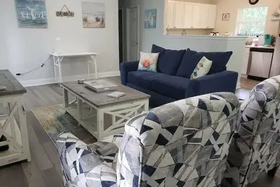 Image de Beachwoods Cottage: Quiet Woods & Exciting Beaches