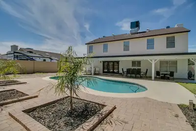 Image de Upgraded 4-Bdrm Beautiful Home W/Pool!